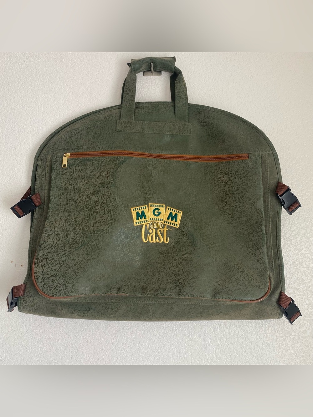 Vintage MGM Grand Cast foldable travel Garmet bag luggage